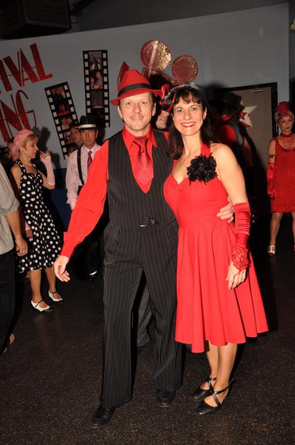 min 2010 11 13 fous swing 194
